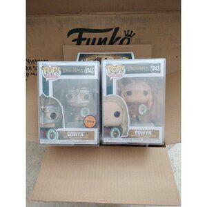Funko Pop! LOTR: Eowyn (Battle) (Chase + Common) #1743 + Protectors